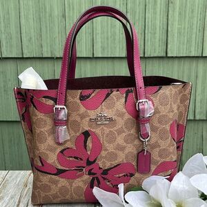 Coach Mollie Tote Bag 25 In Signature Canvas With Bow Print Purse